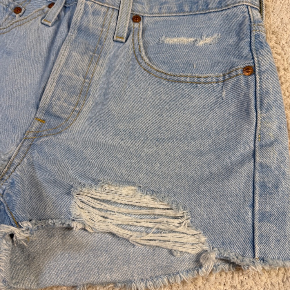 Levis 501 Original Light Wash Distressed High Rise Cutoff Denim Shorts Size 27